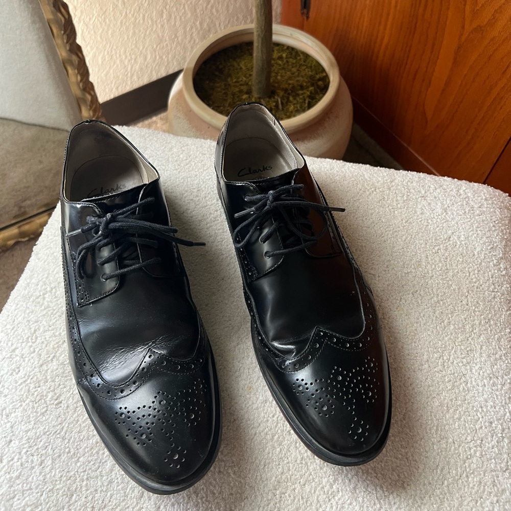 Clarks | TOR England Oxford Wingtips |